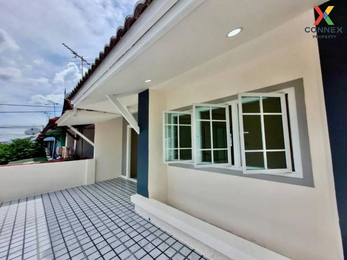 For Sale Townhouse/Townhome  , Baan Pruksa 3 Soi Watlatpladuk , Bang Khu Rat , Bang Bua Thong , Nonthaburi , CX-108145