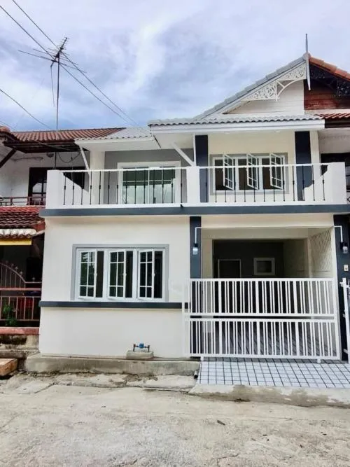 For Sale Townhouse/Townhome  , Baan Pruksa 3 Soi Watlatpladuk , Bang Khu Rat , Bang Bua Thong , Nonthaburi , CX-108145