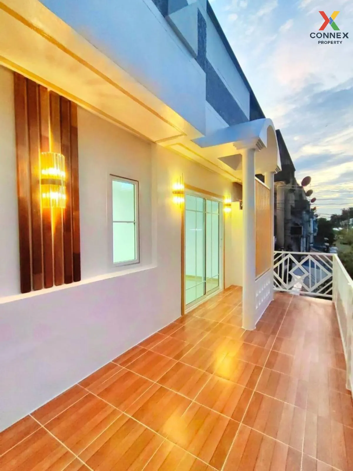 For Sale Townhouse/Townhome  , Nuttakarn Phetkasem 112 , newly renovated , MRT-Lak Song , Khang Phlu , Nong Khaem , Bangkok , CX-108237