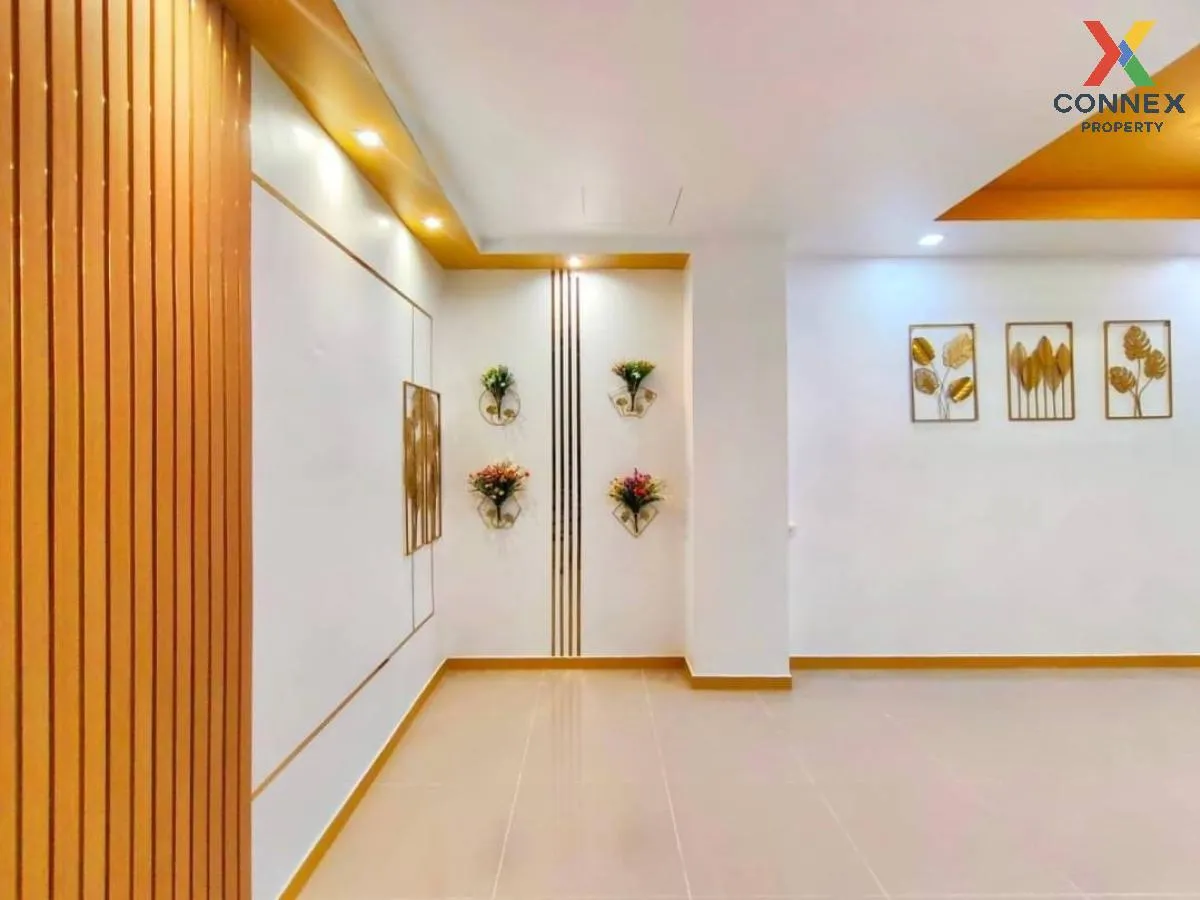 For Sale Townhouse/Townhome  , Nuttakarn Phetkasem 112 , newly renovated , MRT-Lak Song , Khang Phlu , Nong Khaem , Bangkok , CX-108237