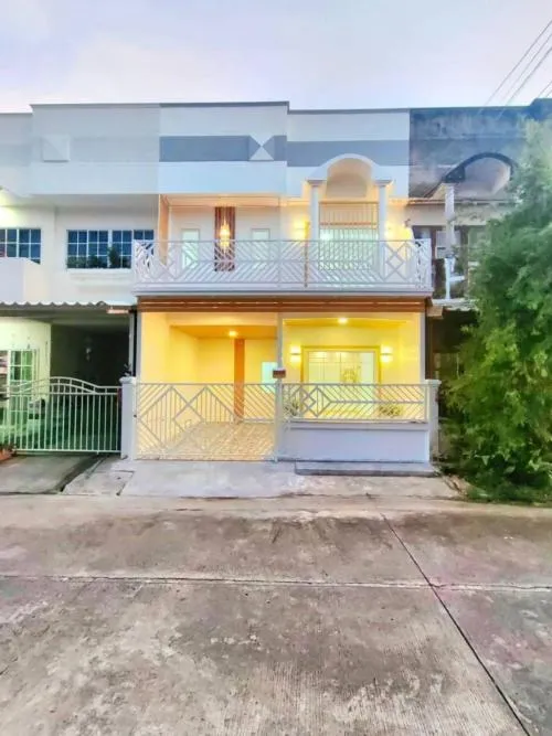 For Sale Townhouse/Townhome  , Nuttakarn Phetkasem 112 , newly renovated , MRT-Lak Song , Khang Phlu , Nong Khaem , Bangkok , CX-108237