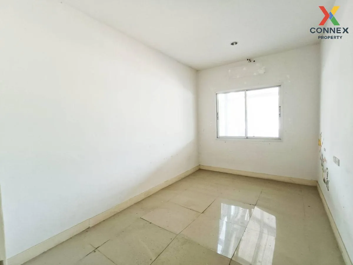 For Sale Townhouse/Townhome  , Medio Nimitmai , nice view , wide frontage , Sai Kong Din , Khlong Sam Wa , Bangkok , CX-108273