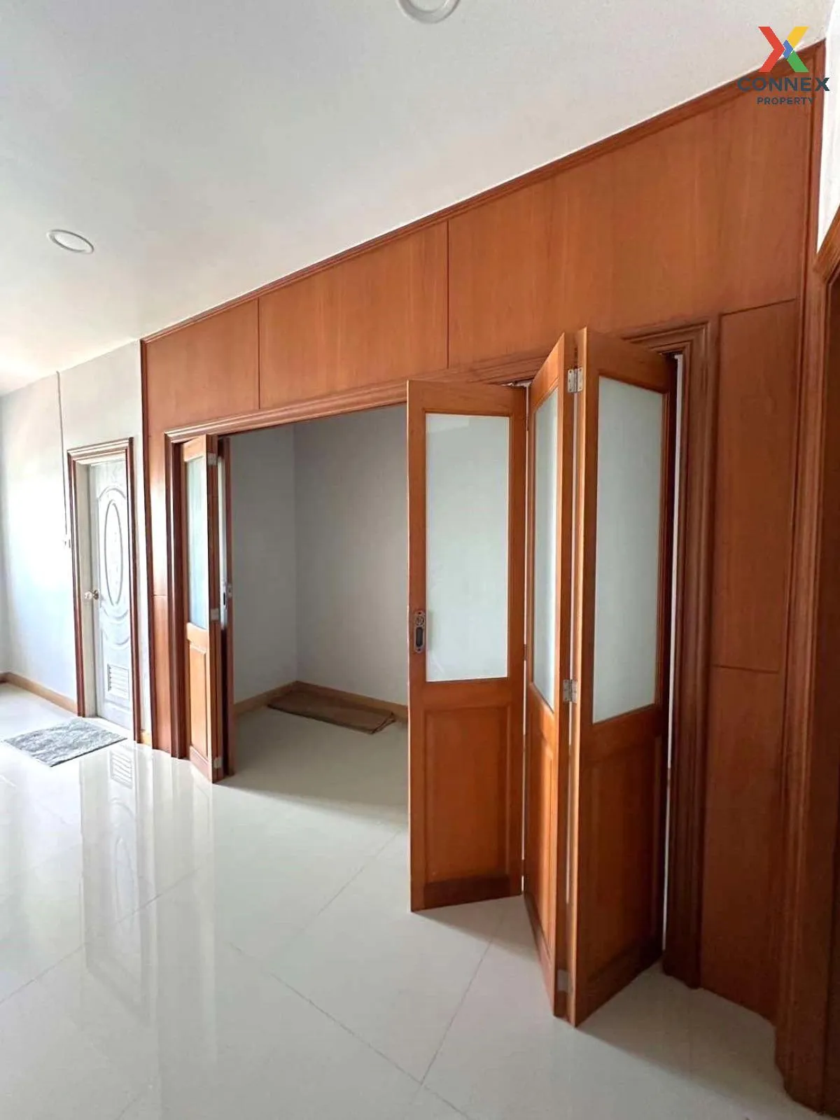 For Sale Commercial Building , Sai 4 Square , Krathum Lom , Sam Phran , Nakhon Pathom , CX-108289