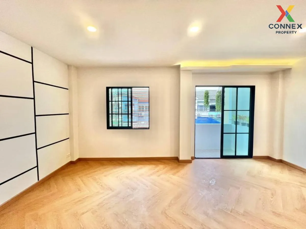 For Sale Townhouse/Townhome  , Amonpan Thet Rachan 13 , newly renovated , Si Kan , Don Mueang , Bangkok , CX-108581