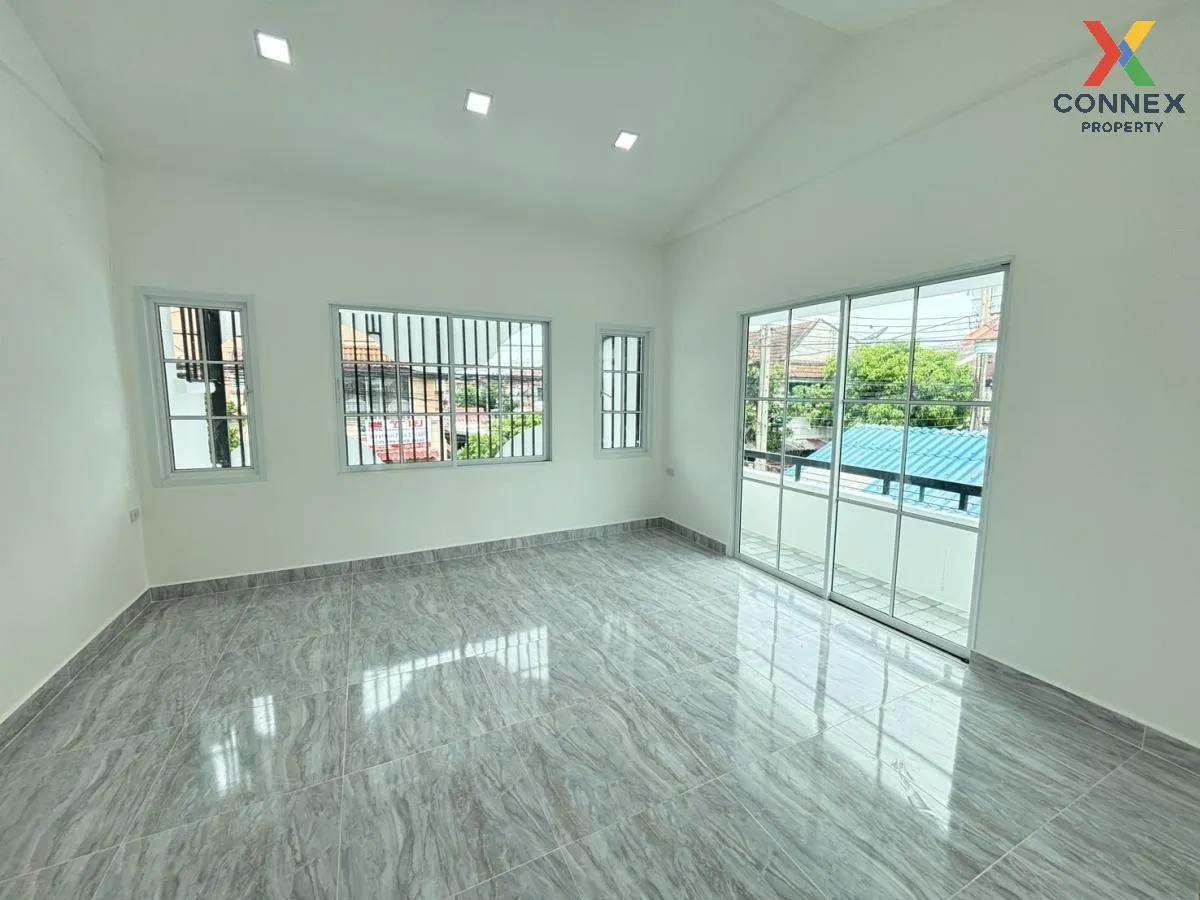 For Sale Townhouse/Townhome  , Baan Poonsin Thani 3 , newly renovated , Khlong Song Ton Noon , Lat Krabang , Bangkok , CX-108609