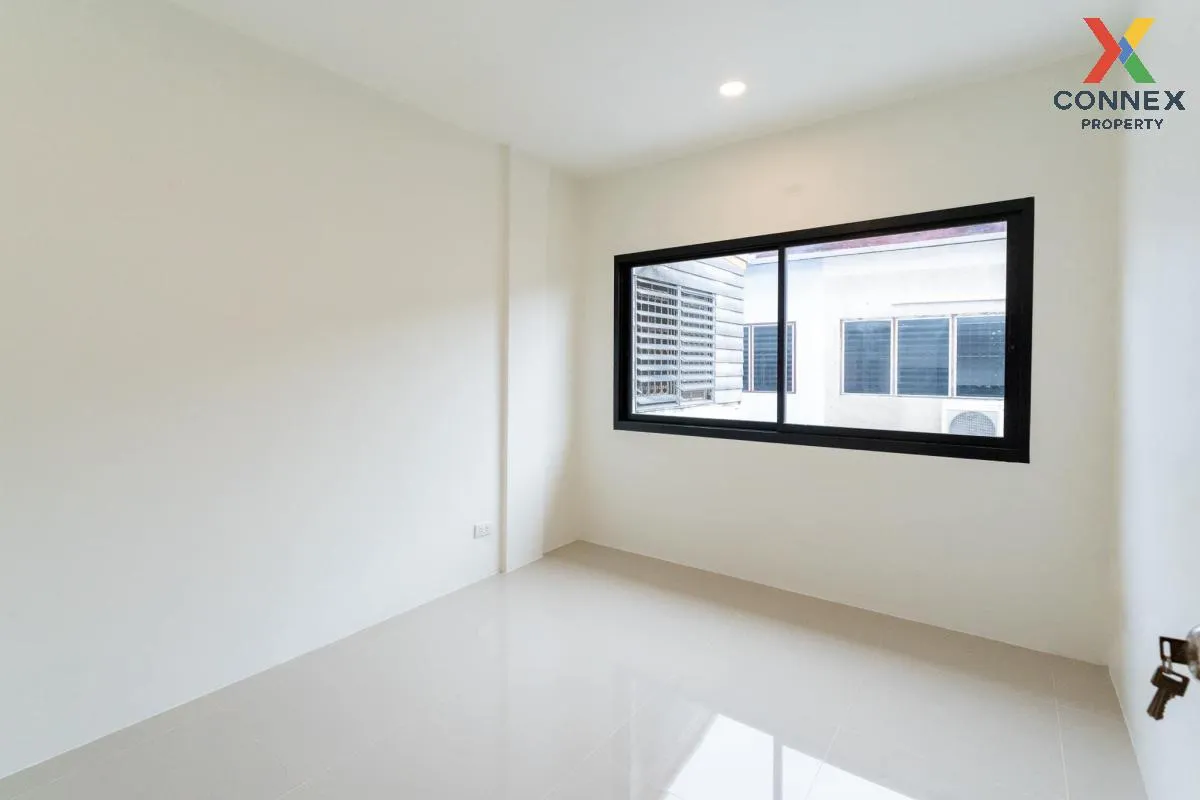 For Sale Townhouse/Townhome  , Baan Sinthawee Suanthon 3 , newly renovated , Thung Khu , Thung Khu , Bangkok , CX-108709