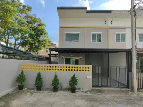 For Sale Townhouse/Townhome  , Lio Bliss Kanchanaphisek - Chaiyapruk , newly renovated , Bang Bua Thong , Bang Bua Thong , Nonthaburi , CX-108762