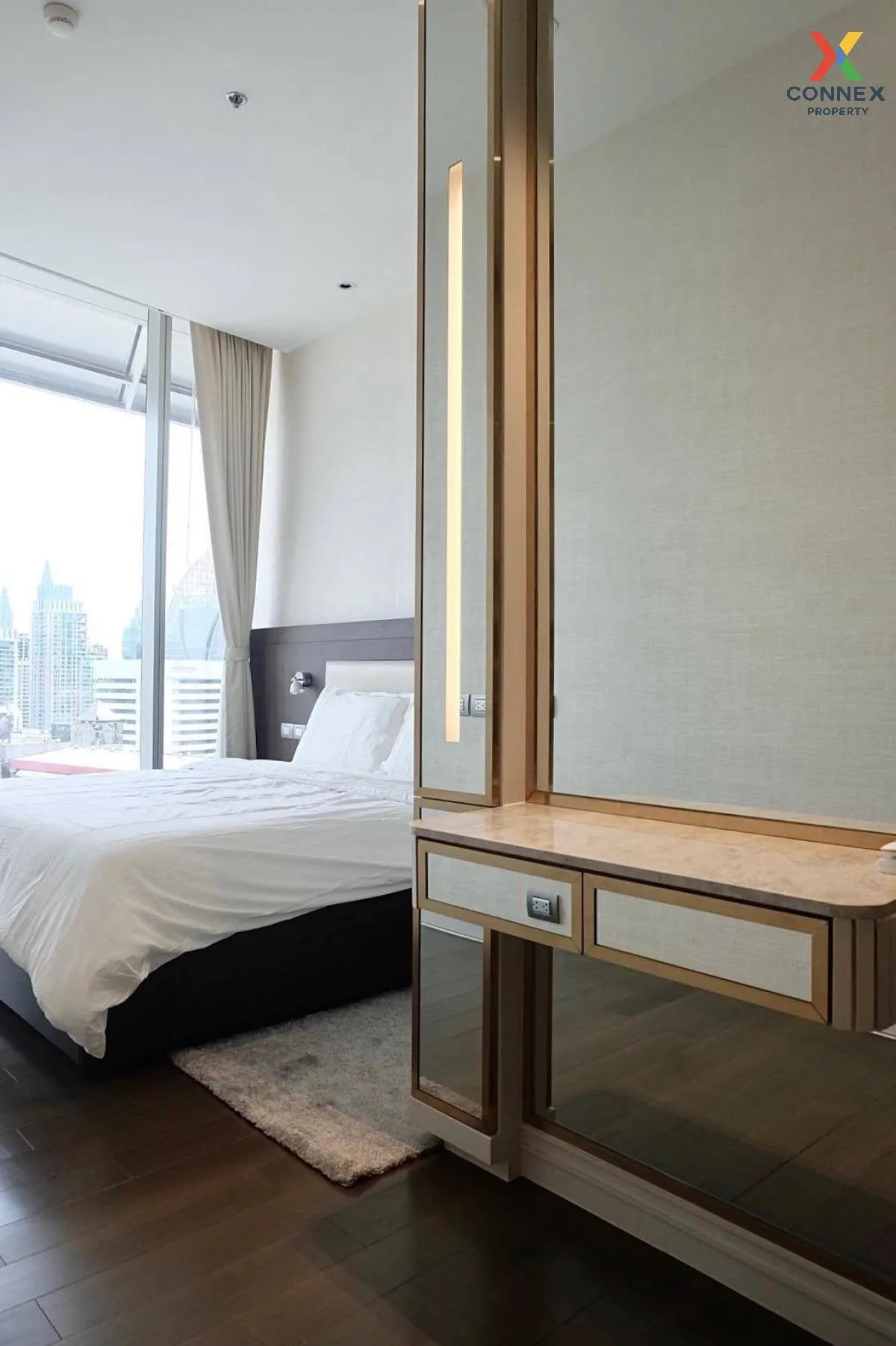 For Rent Condo , Magnolias Ratchadamri Boulevard , nice view , wide frontage , newly renovated , BTS-Ratchadamri , Lumpini , Pathum Wan , Bangkok , CX-108831 4