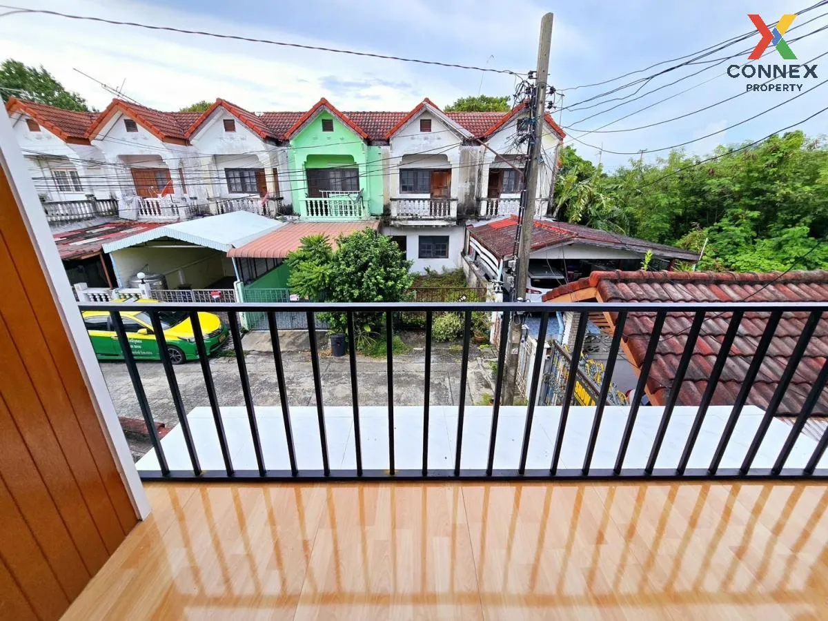 For Sale Townhouse/Townhome  , Lert Ubon Watcharapol Ramintra , corner unit , newly renovated , Tha Raeng , Bang Khen , Bangkok , CX-108944