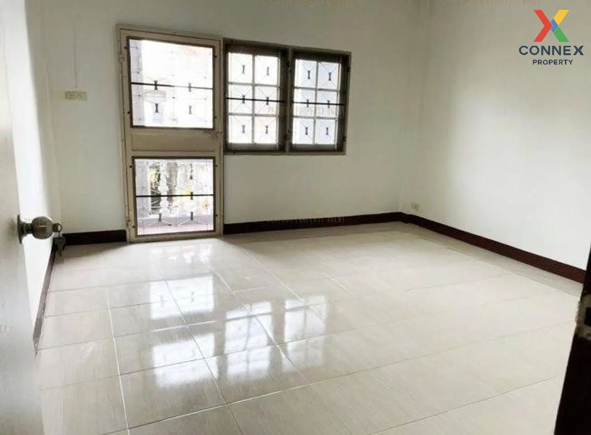 For Sale Townhouse/Townhome  , Lert Ubon Watcharapol Ramintra , newly renovated , Tha Raeng , Bang Khen , Bangkok , CX-108947