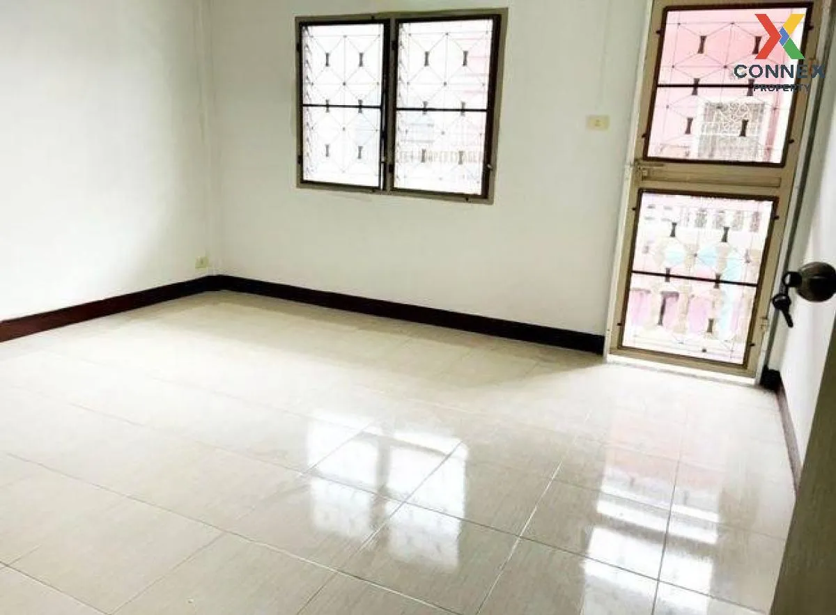 For Sale Townhouse/Townhome  , Lert Ubon Watcharapol Ramintra , newly renovated , Tha Raeng , Bang Khen , Bangkok , CX-108947