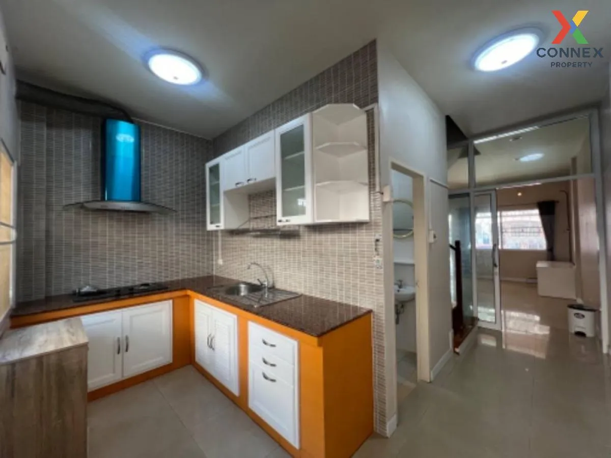 For Sale Townhouse/Townhome  , Prinluck Rama 2 , Samae Dam , Bang Khun Thian , Bangkok , CX-109110