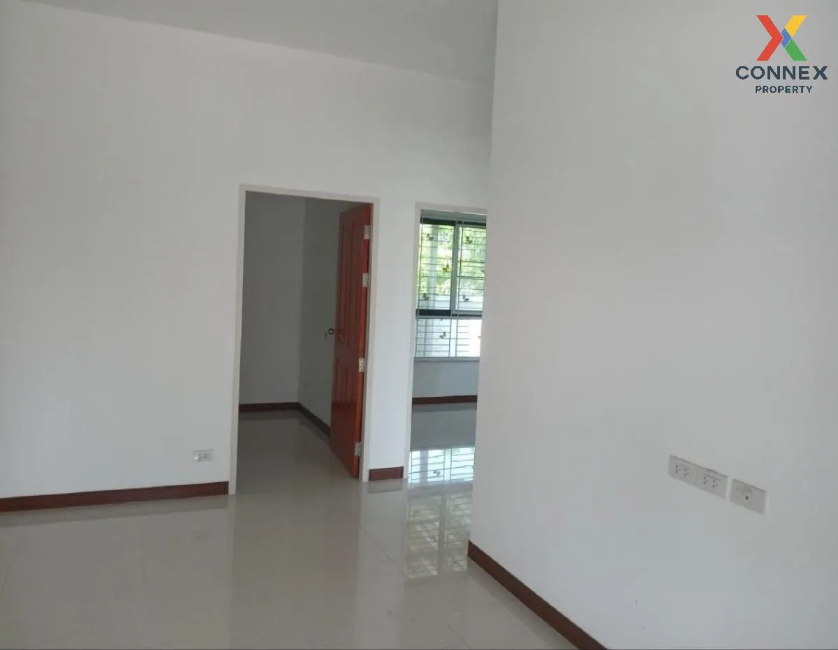 For Sale House , Baan Meesuk 8 Panasnikhom , Na Phrathat , Phanat Nikhom , Chon Buri , CX-109555