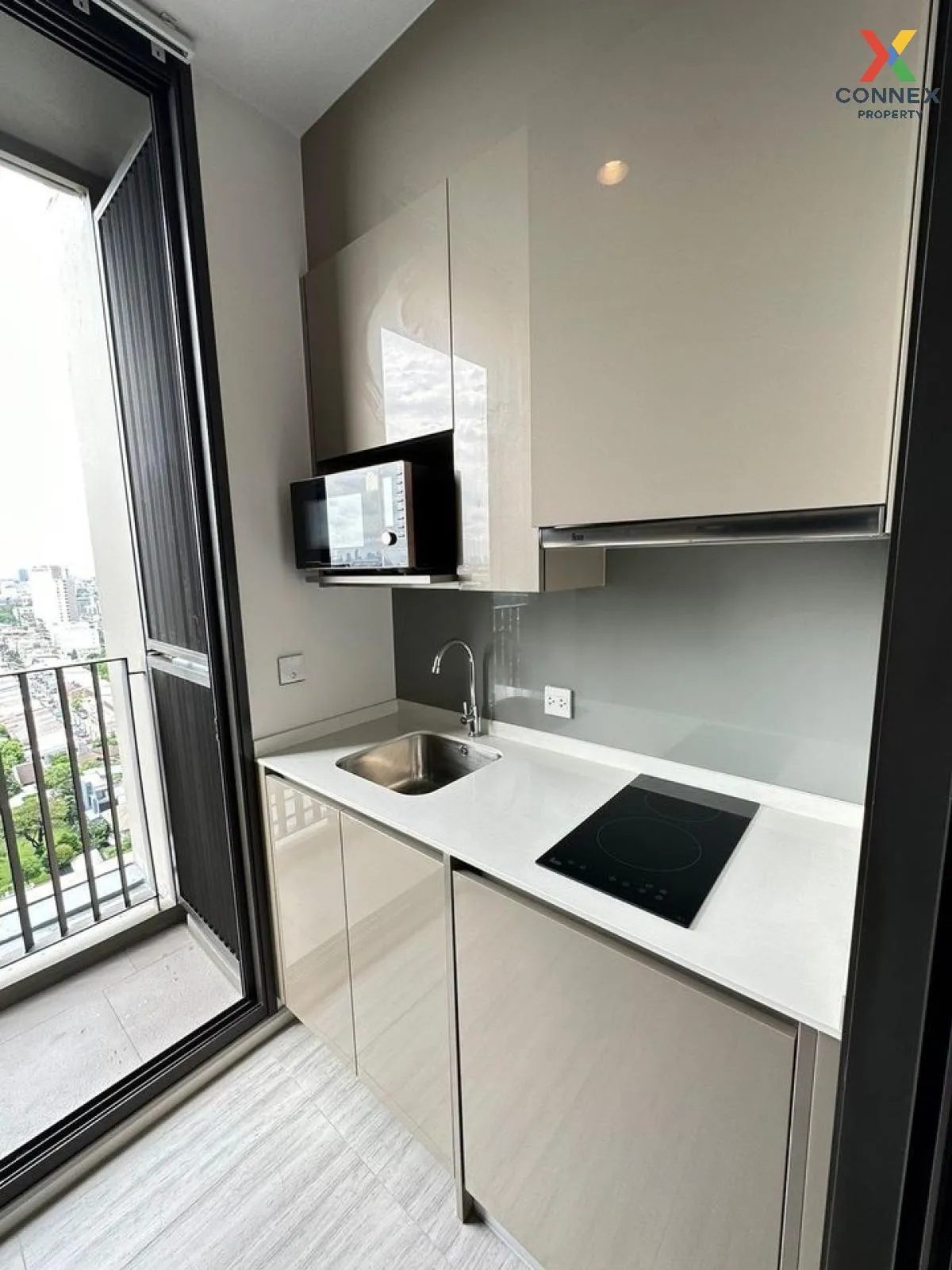 For Sale Condo , Whizdom Essence , BTS-Punnawithi , Phra Khanong , Khlong Toei , Bangkok , CX-109850