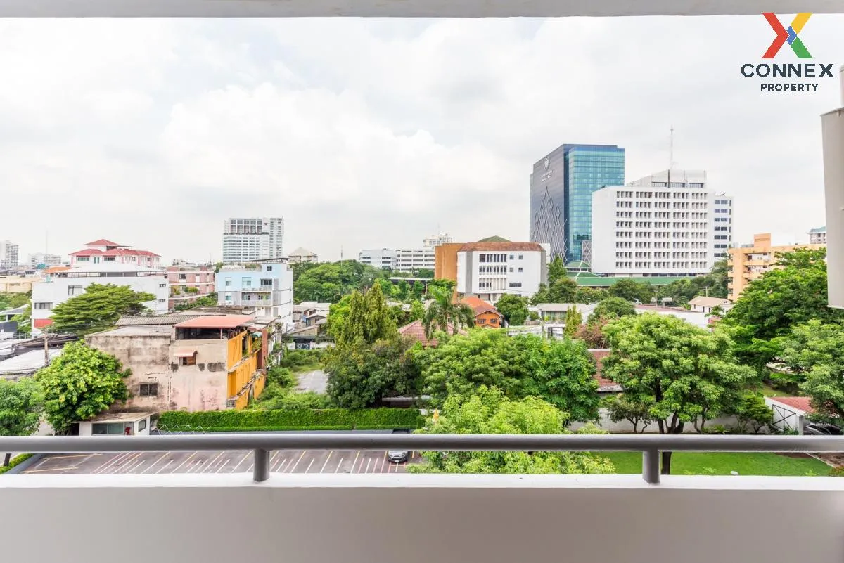 For Sale Condo , Phasuk Place , corner unit , newly renovated , BTS-Ari , Sam Sen Nai , Phaya Thai , Bangkok , CX-109925