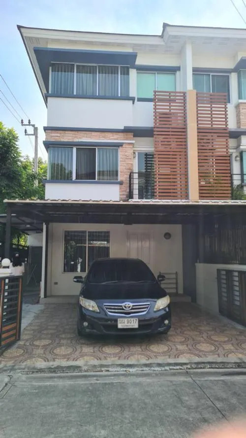 For Sale Townhouse/Townhome  , Town Plus Kaset - Nawamin , corner unit , Khlong Kum , Bung Kum , Bangkok , CX-110197