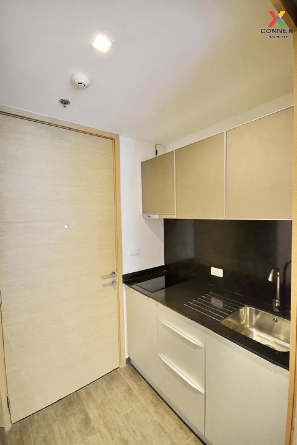 For Sale Condo , The Lofts Ekkamai , BTS-Ekkamai , Phra Khanong Nuea , Watthana , Bangkok , CX-110265