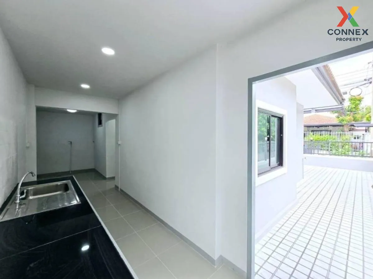 For Sale Townhouse/Townhome  , Baan Pruksa 3 Soi Watlatpladuk , Bang Khu Rat , Bang Bua Thong , Nonthaburi , CX-110275