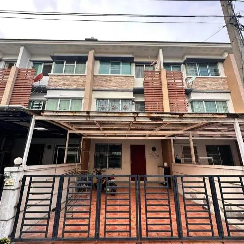 For Rent Townhouse/Townhome  , Town Plus Kaset - Nawamin , Khlong Kum , Bung Kum , Bangkok , CX-110427