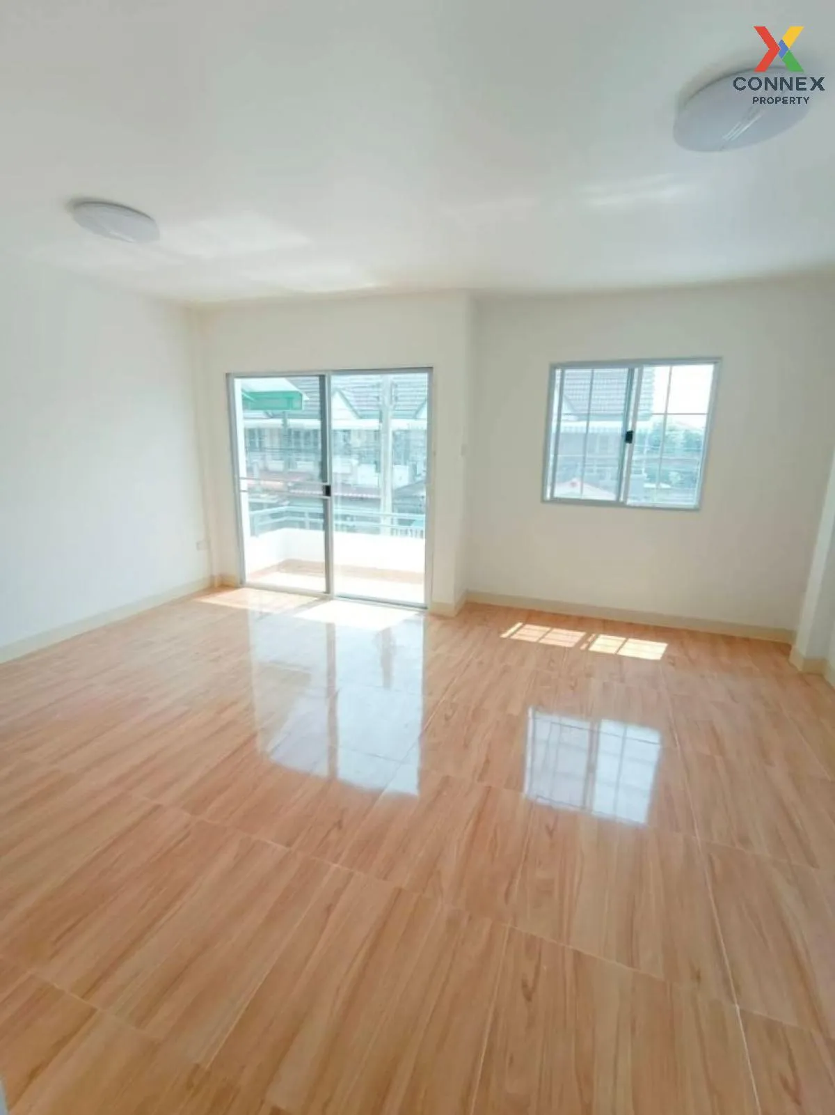 For Sale Townhouse/Townhome  , Baan Benjapruek Khlong 5 , newly renovated , Khlong Ha , khlong Luang , Pathum Thani , CX-110870