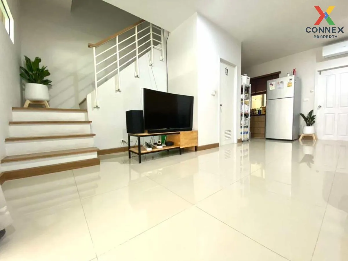 For Sale Townhouse/Townhome  , The Trust Town Wongwaen - Lamlukka , Bueng Kham Phoi , Lam Luk Ka , Pathum Thani , CX-111021