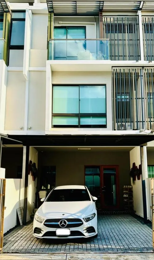 For Rent Townhouse/Townhome  , LANDMARK EKAMAI-RAMINDRA , Lat Phrao , Lat Phrao , Bangkok , CX-111089