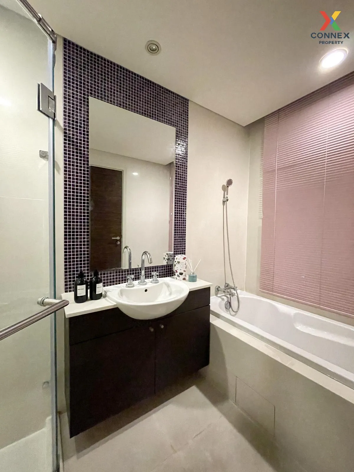 For Sale Condo , Watermark Chaophraya River , BTS-Krung Thon Buri , Bang Lamphu Lang , Khlong San , Bangkok , CX-112038