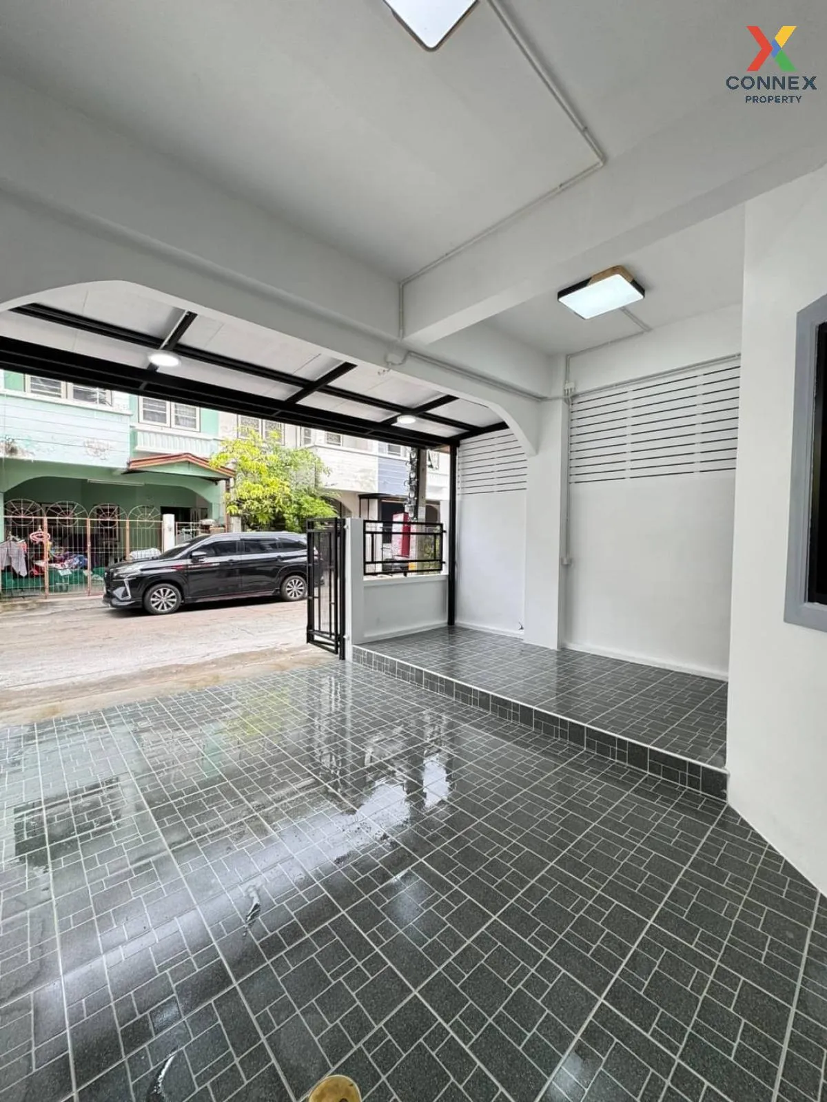 For Sale Townhouse/Townhome  , Buathongthani , corner unit , Bang Bua Thong , Bang Bua Thong , Nonthaburi , CX-112468 4