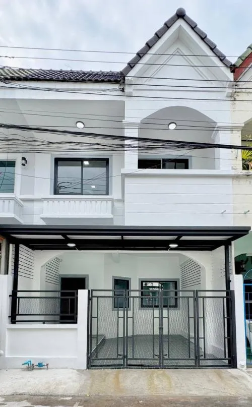 For Sale Townhouse/Townhome  , Buathongthani , corner unit , Bang Bua Thong , Bang Bua Thong , Nonthaburi , CX-112468