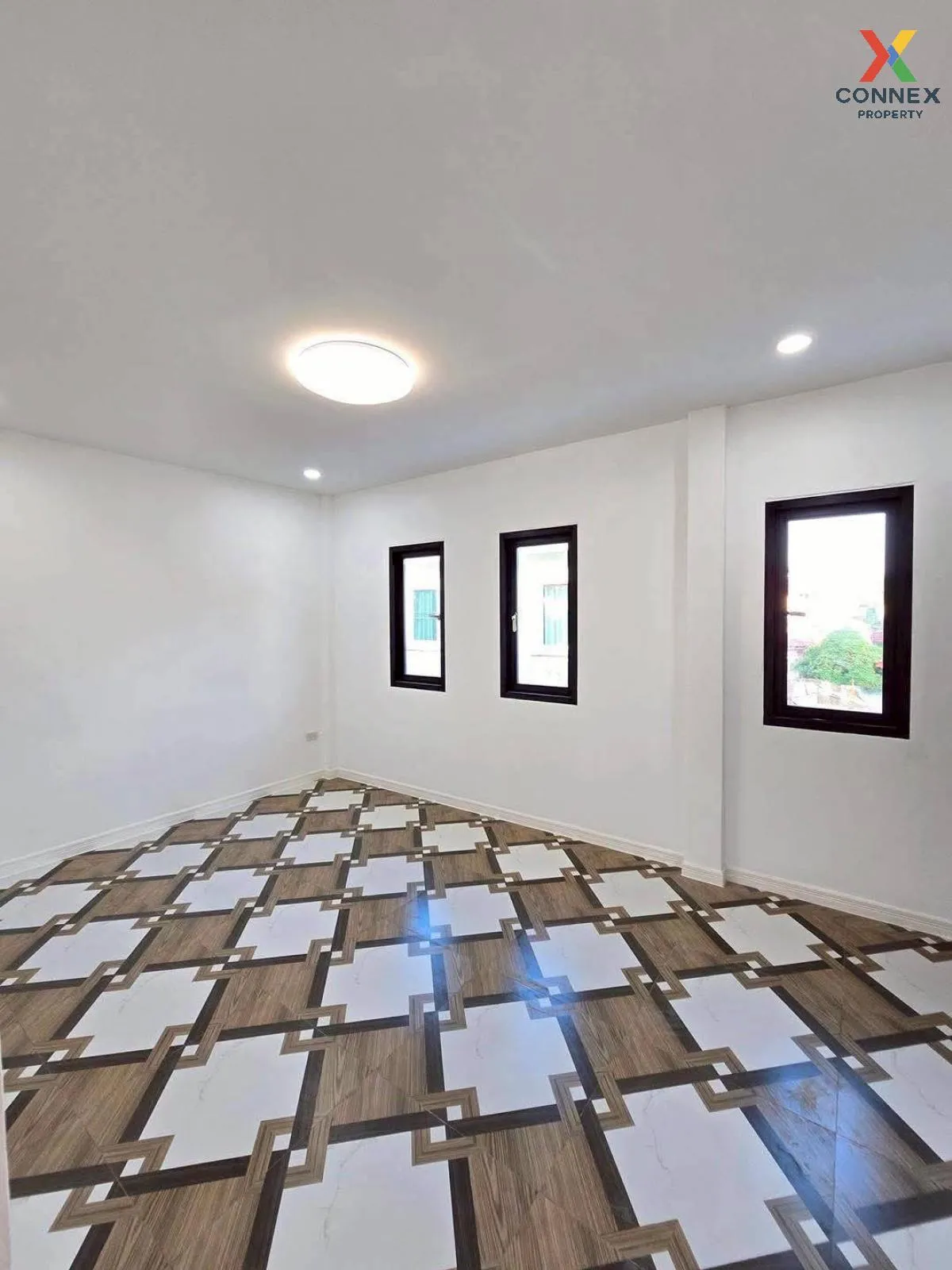 For Sale House , K.C. Garden Home 6 , newly renovated , Sam Wa Ta