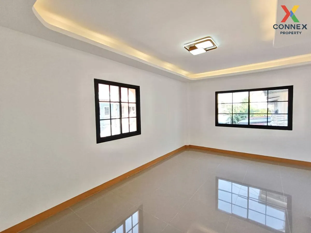 For Sale Townhouse/Townhome  , Baan Fueng Fah Villa 12 , newly renovated , Thepharak , Mueang Samut Prakan , Samut Prakarn , CX-113014