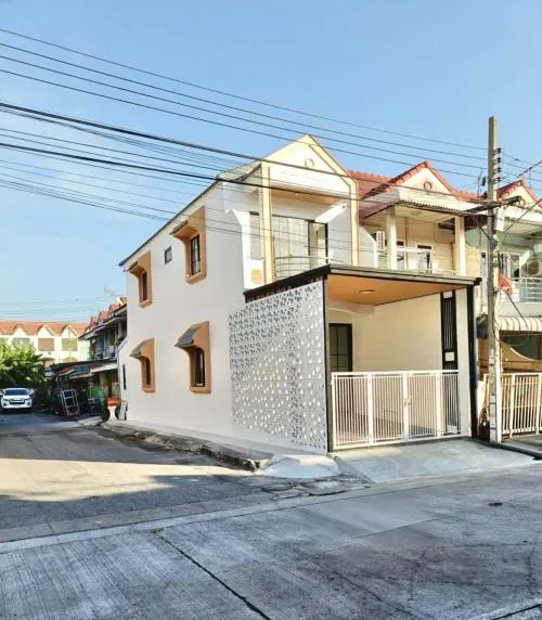 For Sale Townhouse/Townhome  , Baan Fueng Fah Villa 12 , newly renovated , Thepharak , Mueang Samut Prakan , Samut Prakarn , CX-113014