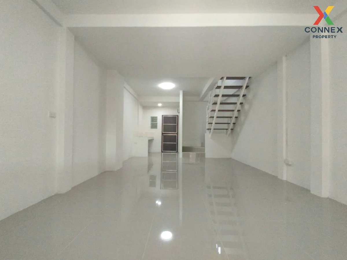 For Sale Townhouse/Townhome  , Baan Warocha 6 , Bang Phriang , Bang Bo , Samut Prakarn , CX-113206