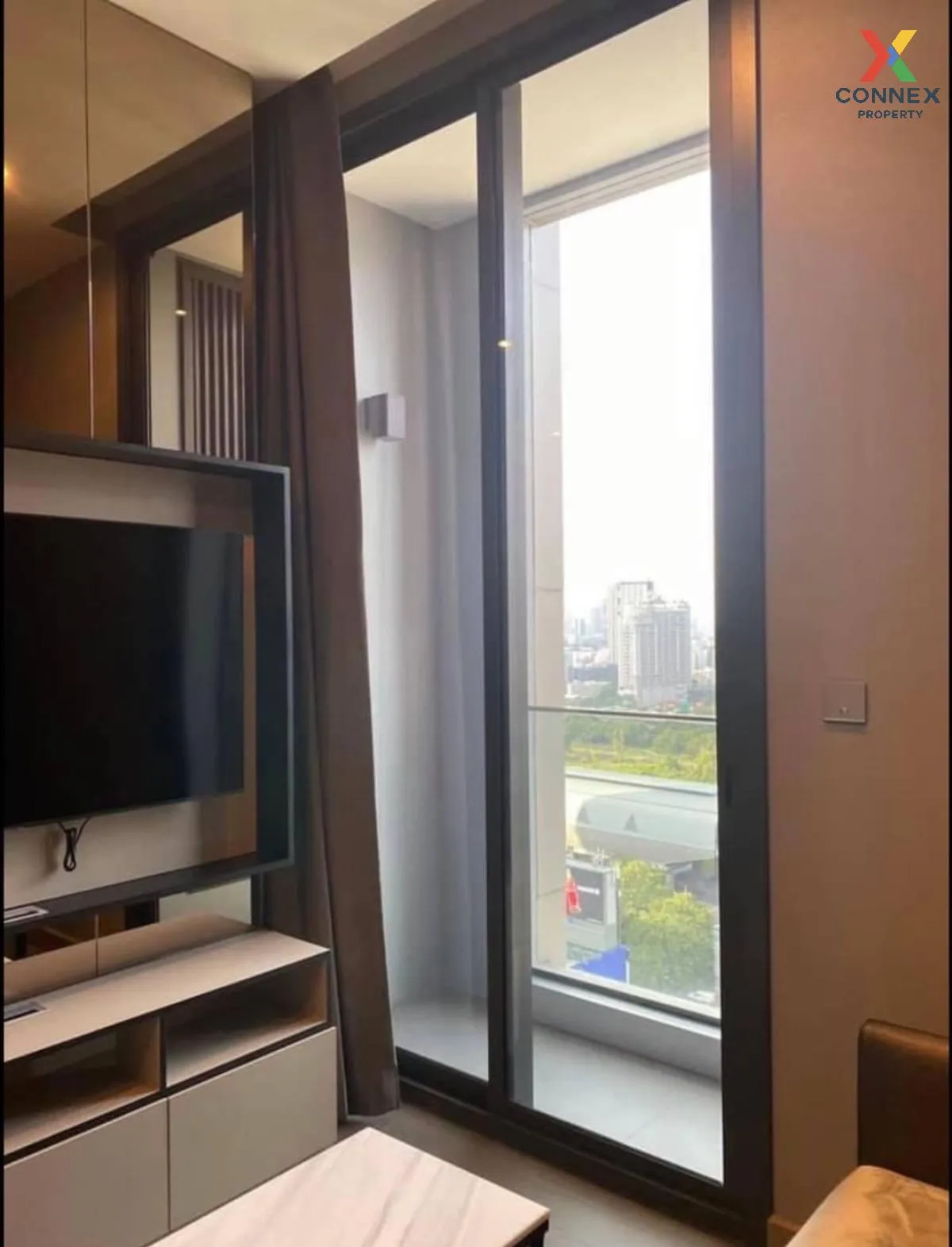 For Rent Condo , The Esse at Singha Complex , MRT-Phetchaburi , Bang Kapi , Huai Khwang , Bangkok , CX-113216 3