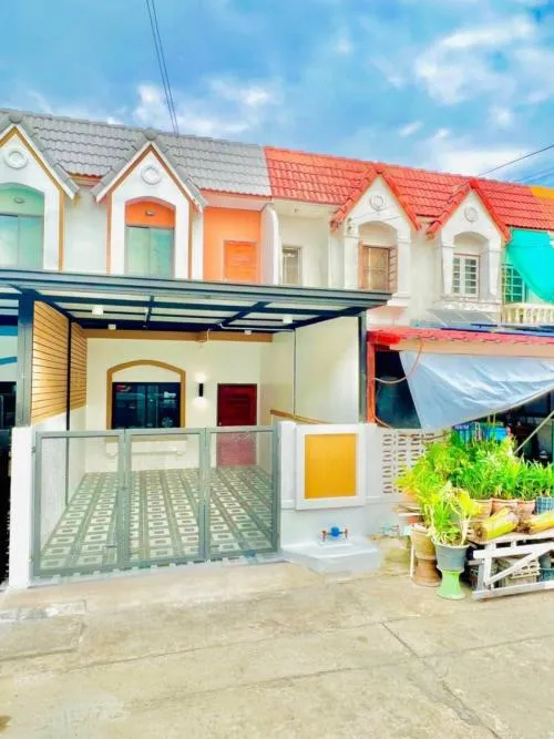 ขายทาวน์เฮ้าส์/ทาวน์โฮม  เรืองนครวิลล่า รีโนเวทใหม่ บางรักพัฒนา บางบัวทอง นนทบุรี CX-113601