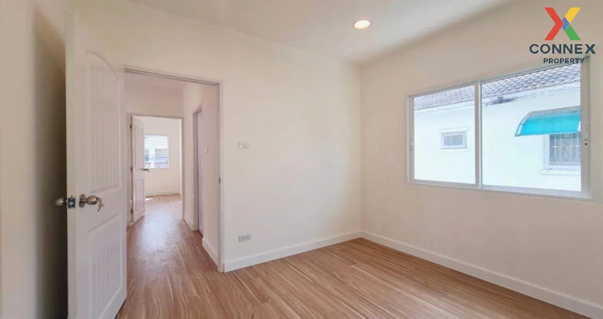For Sale Townhouse/Townhome  , Baan Fah Piyarom Pruekwana , Bueng