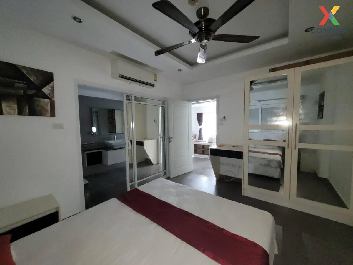 For Sale Condo , Tudor Court Condominium , corner unit , Nong Prue , Bang Lamung , Chon Buri , CX-114000