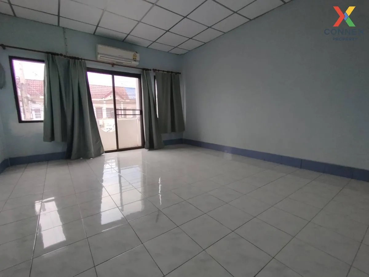 For Sale Townhouse/Townhome  , Baan Thaweethong 2 , MRT-Tippawan 