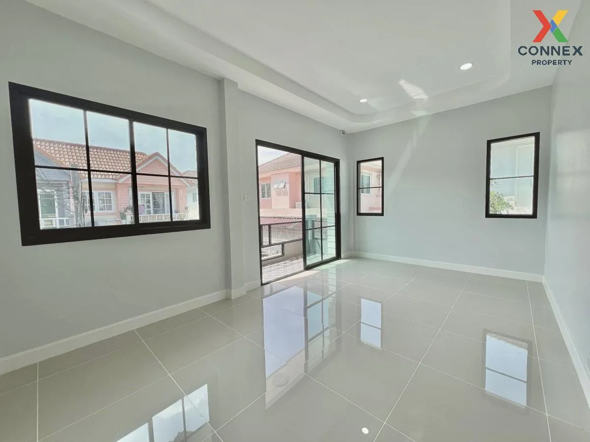 For Sale Townhouse/Townhome  , Baan Romruen Ville , Mahasawat , B