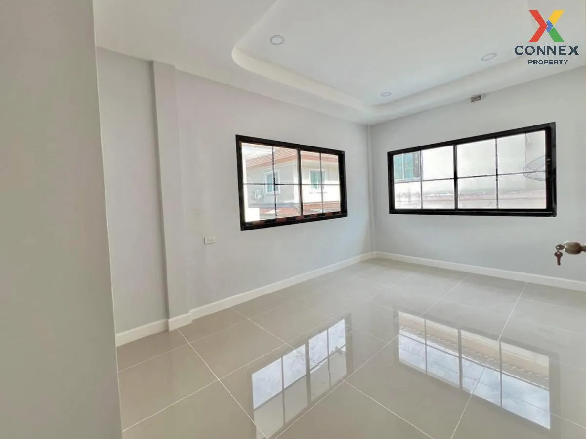 For Sale Townhouse/Townhome  , Baan Romruen Ville , Mahasawat , B