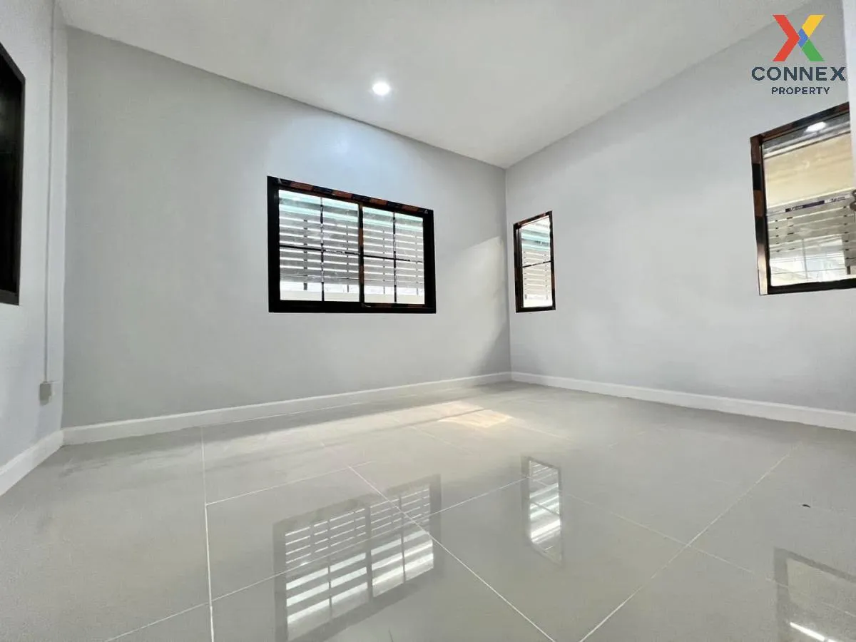 For Sale Townhouse/Townhome  , Baan Romruen Ville , Mahasawat , B