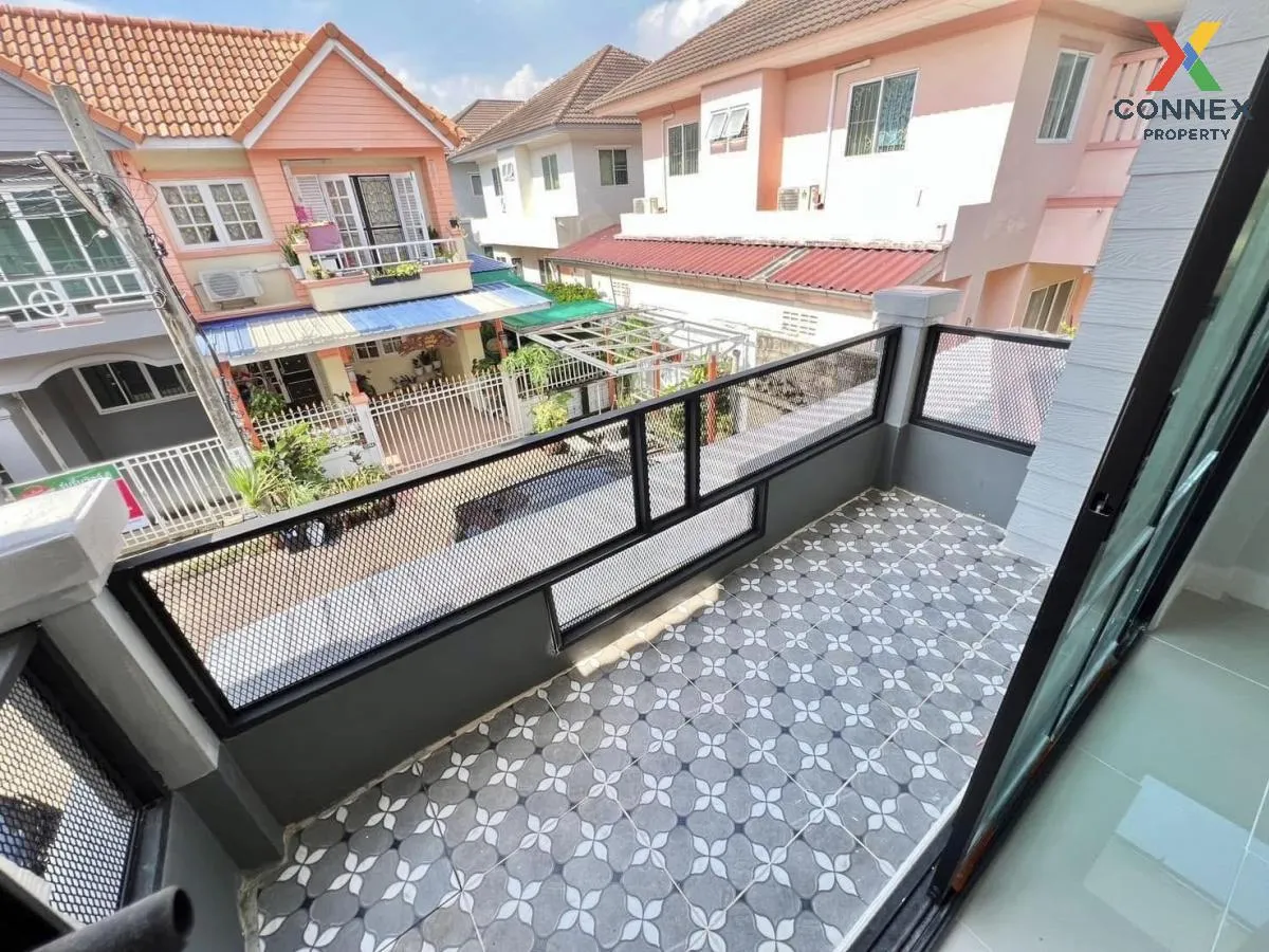 For Sale Townhouse/Townhome  , Baan Romruen Ville , Mahasawat , B