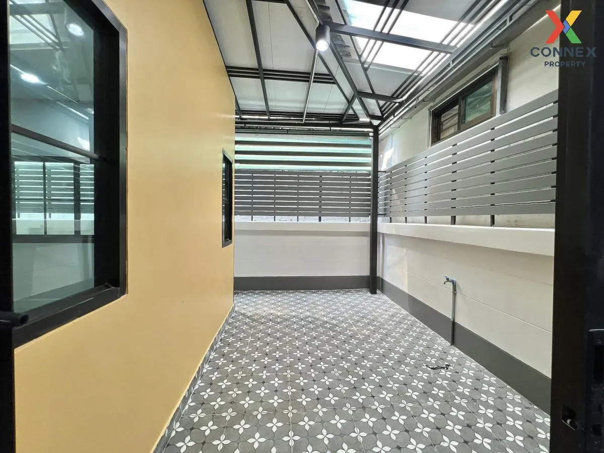 For Sale Townhouse/Townhome  , Baan Romruen Ville , Mahasawat , B