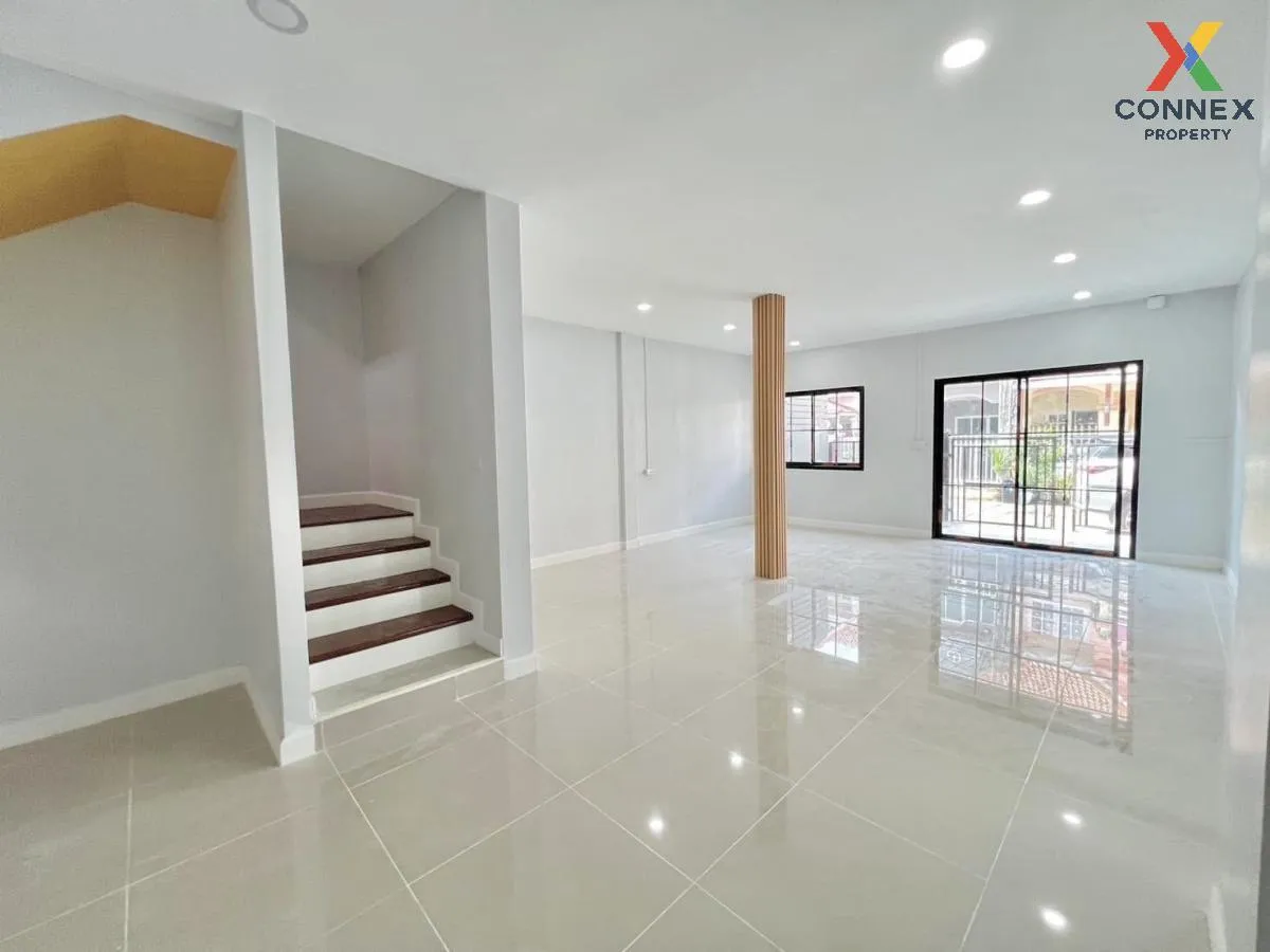 For Sale Townhouse/Townhome  , Baan Romruen Ville , Mahasawat , B