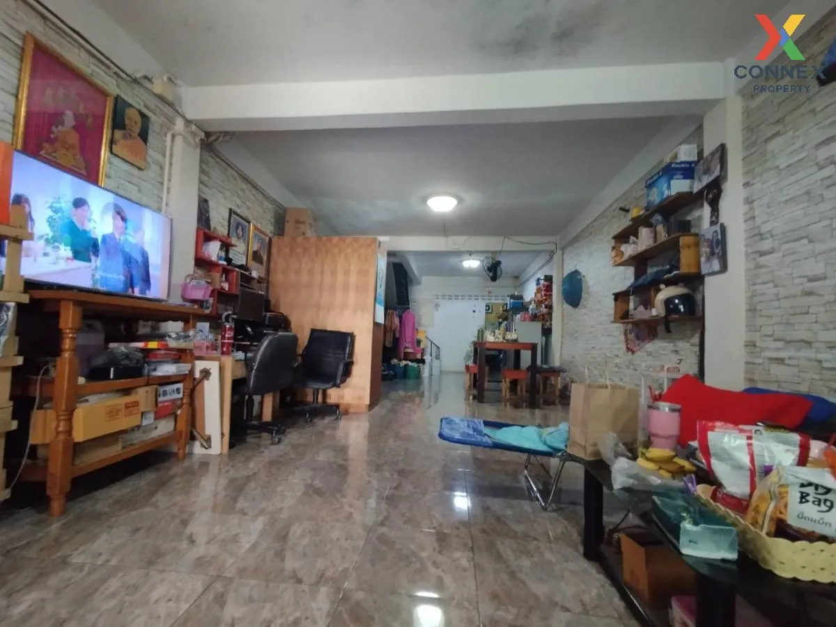 For Sale 3 - storey townhouse in Soi Ban Prong 18 Samut Prakan ,  3