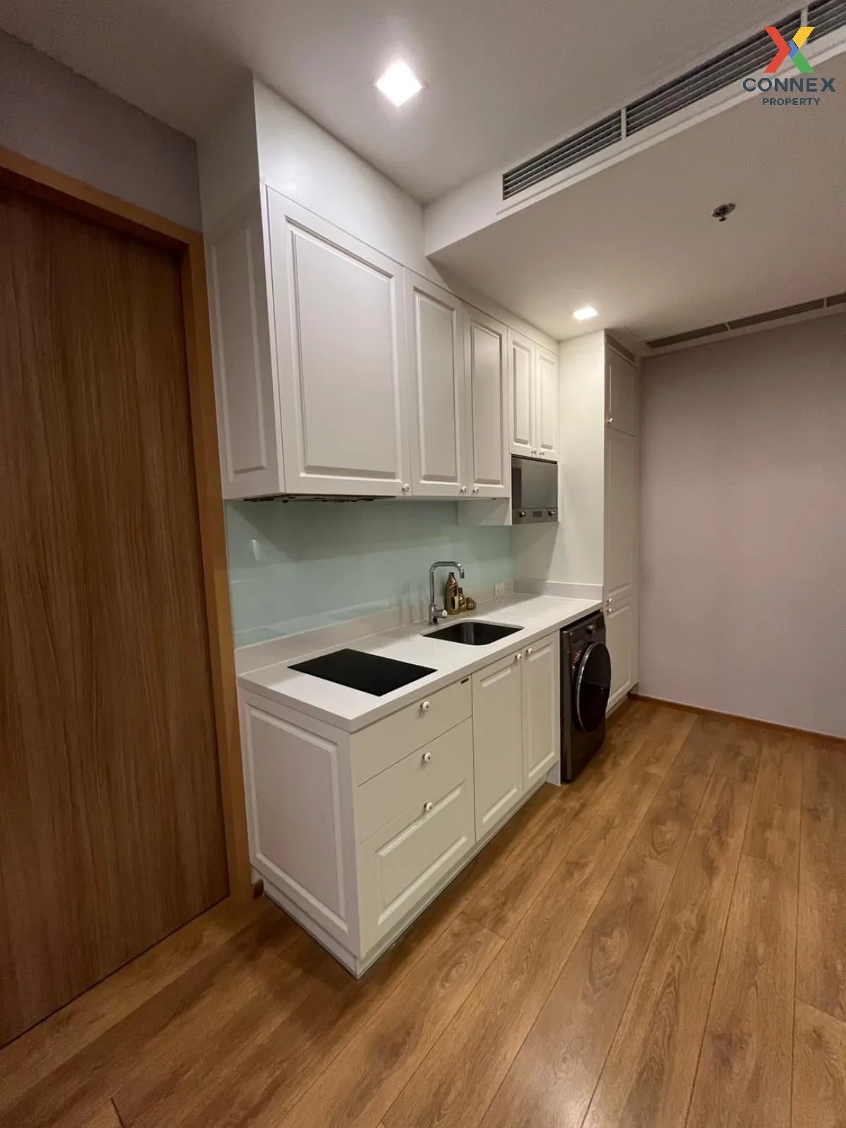 For Rent Condo , Noble BE 33 , corner unit , newly renovated , BTS-Phrom Phong , Khlong Toei Nuea , Watthana , Bangkok , CX-115068