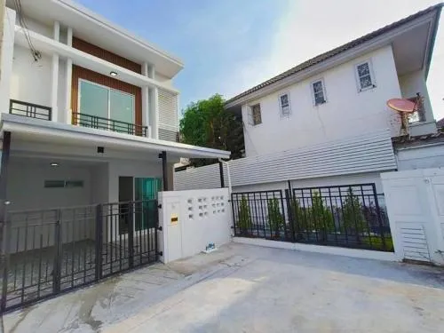 For Sale Townhouse/Townhome  , PRUKSA TOWN NEXTS RAMINDRA-WONGWEAN , nice view , corner unit , wide frontage , newly renovated , Bang Chan , Khlong Sam Wa , Bangkok , CX-115073