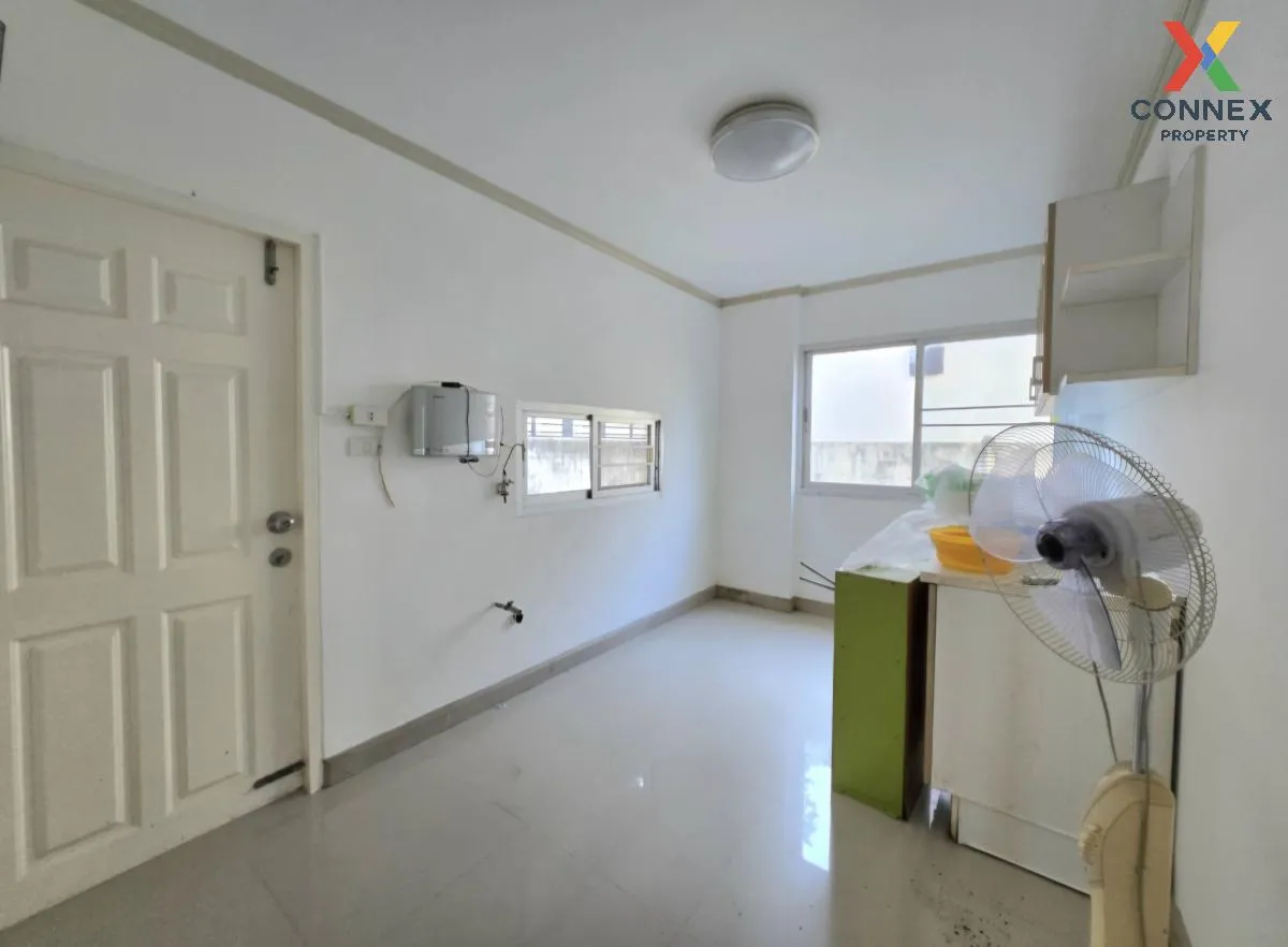 For Sale House , Supalai Ville Wongwaen - Rattanathibet , corner 
