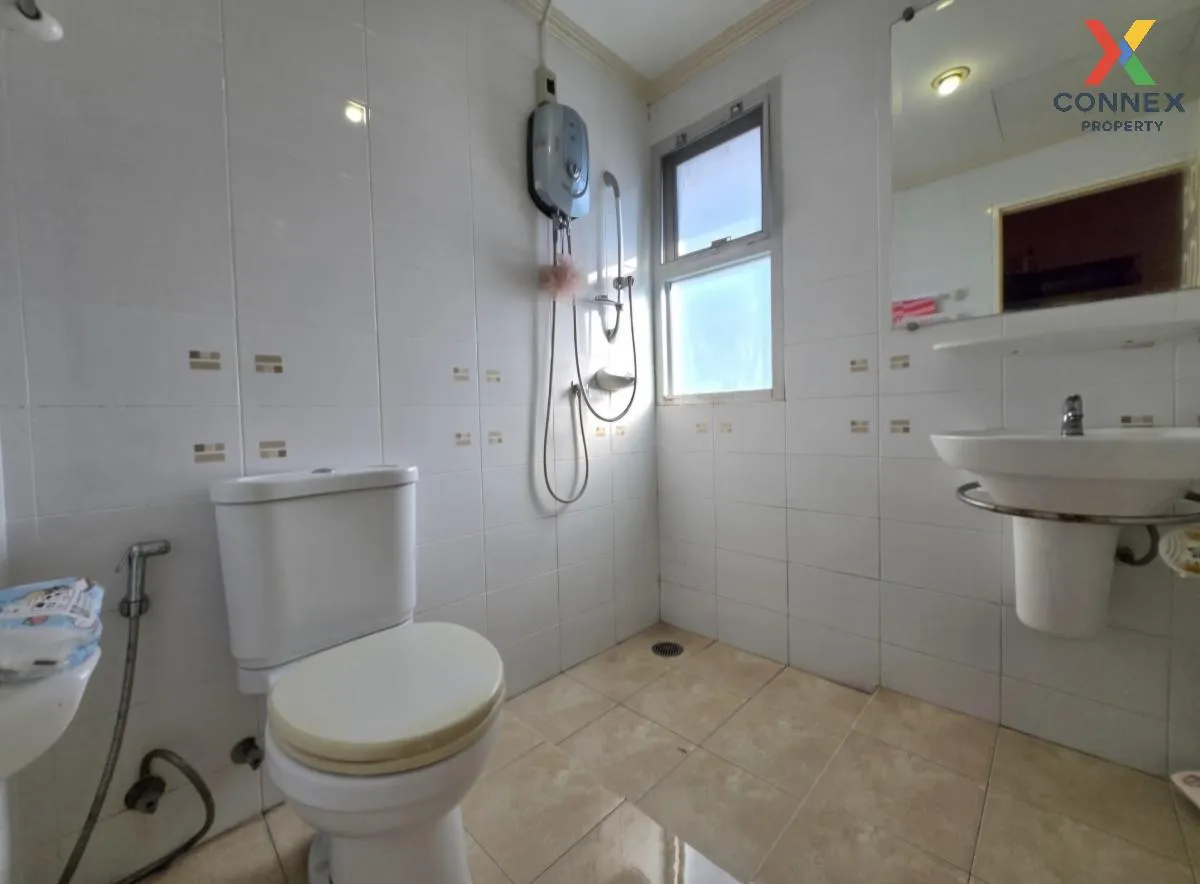 For Sale House , Supalai Ville Wongwaen - Rattanathibet , corner 