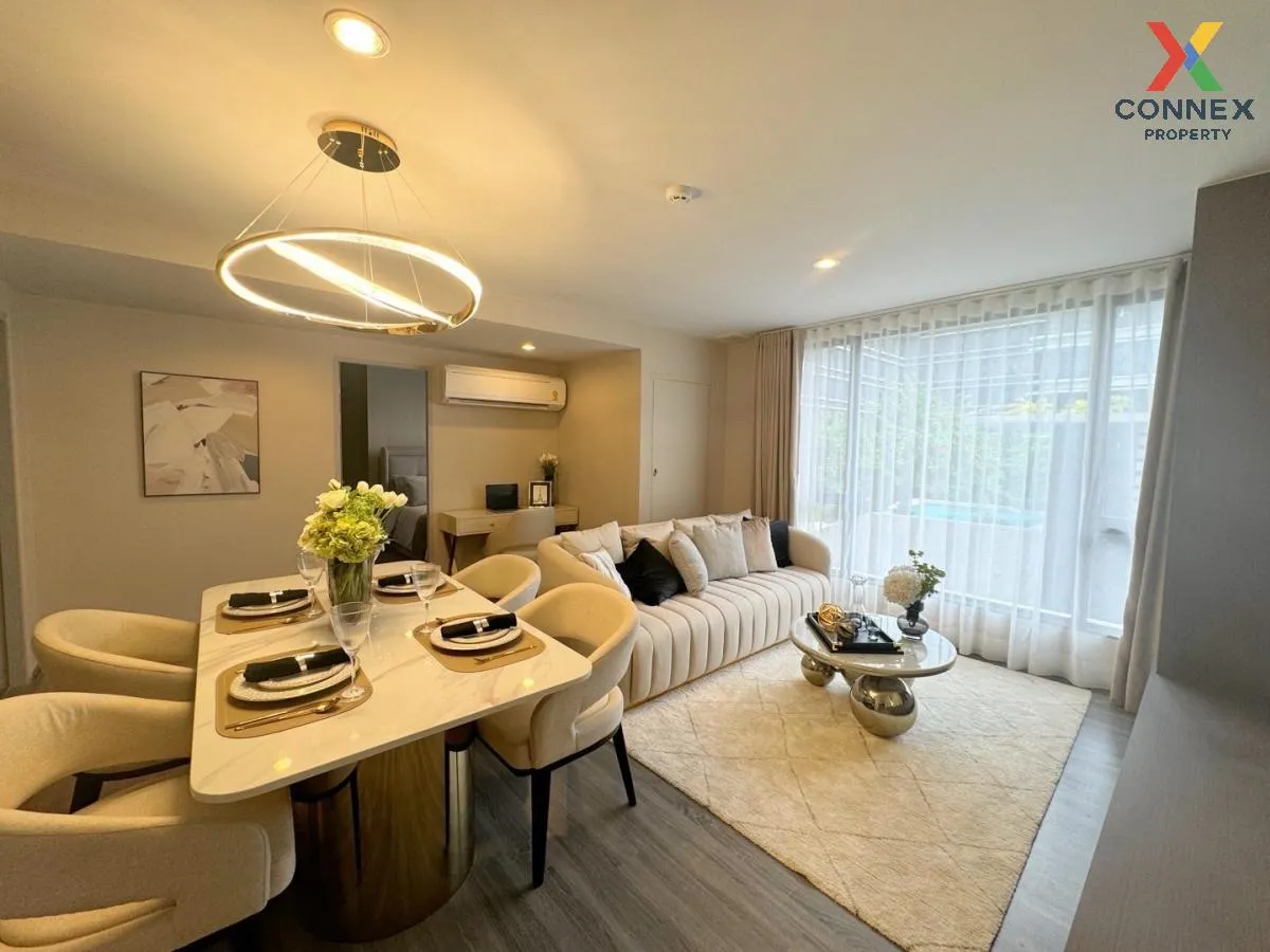 For Sale Condo , Ideo Mobi Sukhumvit 40 , corner unit , newly renovated , BTS-Ekkamai , Phra Khanong Nuea , Khlong Toei , Bangkok , CX-115111